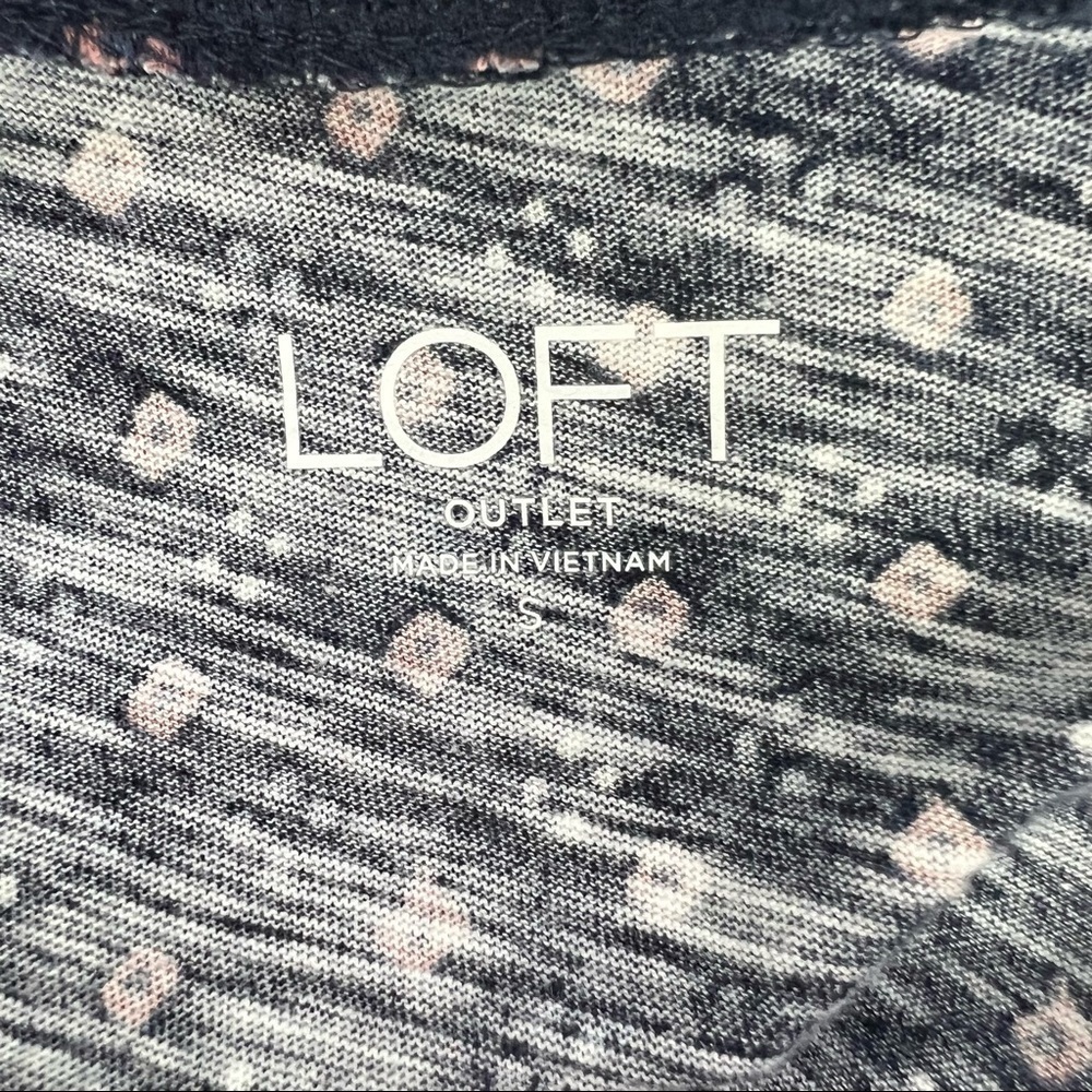 NWT ANN TAYLOR LOFT Women’s Pullover Top Size Small Multi Colors Stretch - Picture 3 of 8